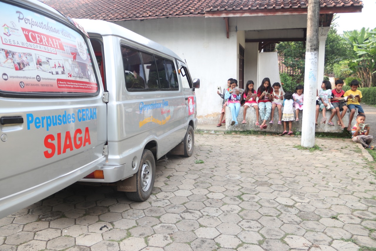 Mobil Perpusdes Cerah Siaga Desa Wonopringgo