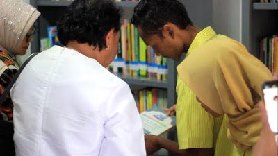 Kunjungan Perpustakaan Nasional dan DPR RI ke Desa Wonopringgo dalam Rangka Safari Gerakan Nasional Gemar Membaca